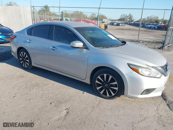 2018 Nissan Altima 2.5 SL with VIN 1N4AL3AP5JC171504, listed as a IAAI auction lot 41631839 with 70,638 mi miles. Bid and sale history available at carsss.com. Image 1.