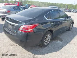 2013 Nissan Altima 2.5 SL with VIN 1N4AL3AP9DN460698, listed as a IAAI auction lot 41971815 with 238,006 mi miles. Bid and sale history available at carsss.com. Image 4.
