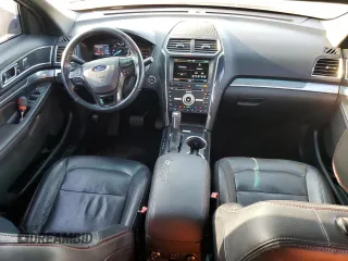 2016 Ford Explorer Sport z VIN 1FM5K8GT2GGB79332, wystawiony jako Copart lot #51930155 z przebiegiem 132 673 mil mil oraz Szkoda całkowita • Salvage title. Historia ofert i sprzedaży dostępna na DreamBid. Obrazek 8.