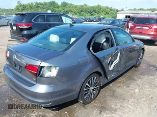 2017 Volkswagen Jetta Sport z VIN 3VWD17AJ6HM284934, wystawiony jako IAAI lot #42657613 z przebiegiem 85 929 mil mil oraz . Historia ofert i sprzedaży dostępna na DreamBid. Obrazek 4.