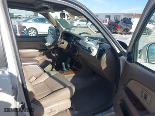 2000 Toyota 4Runner Limited with VIN JT3HN87R7Y9041812, listed as a IAAI auction lot 41322206 with 206,152 mi miles. Bid and sale history available at carsss.com. Image 5.