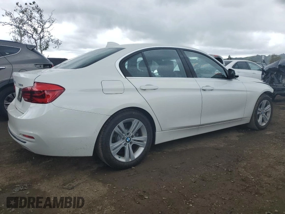 2018 BMW 3 Series 330i с VIN WBA8B9C51JEE82314, выставлен на аукционе Copart как лот 51066985 с пробегом 32 519 миль миль и Списание • Salvage title. История ставок и продаж доступна на DreamBid. Изображение 3.