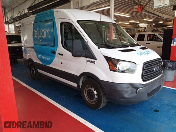 2018 Ford Transit z VIN 1FTYE1CM6JKB35871, wystawiony jako IAAI lot #42737736 z przebiegiem 199 396 mil mil oraz . Historia ofert i sprzedaży dostępna na DreamBid. Obrazek 24.