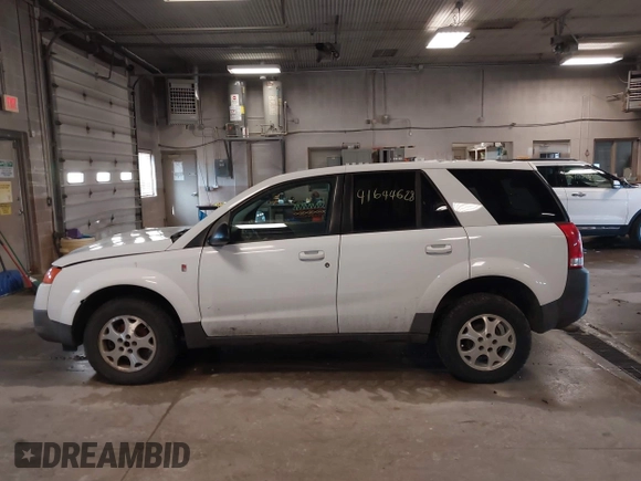 2004 Saturn VUE V6 with VIN 5GZCZ534X4S810971, listed as a IAAI auction lot 41644628 with 206,405 mi miles. Bid and sale history available at carsss.com. Image 14.