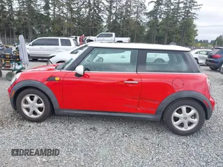 2010 MINI Hardtop with VIN WMWMF3C51ATZ65259, listed as a IAAI auction lot 42248896 with 106,216 mi miles and . Bid and sale history available at DreamBid. Image 14.