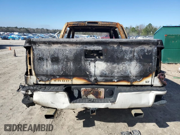 2018 Chevrolet Silverado 1500 LT with VIN 3GCUKREC0JG322816, listed as a Copart auction lot 43213855 with 0 mi miles and Non Repairable. Bid and sale history available at carsss.com. Image 6.