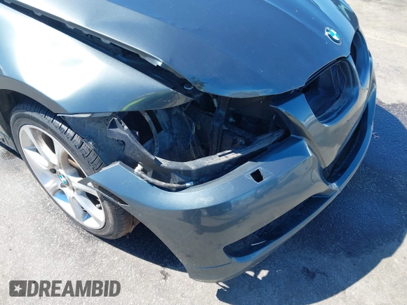 2011 BMW 3 Series 328i xDrive with VIN WBAPK5G57BNN28032, listed as a IAAI auction lot 41835525 with 207,713 mi miles. Bid and sale history available at carsss.com. Image 18.