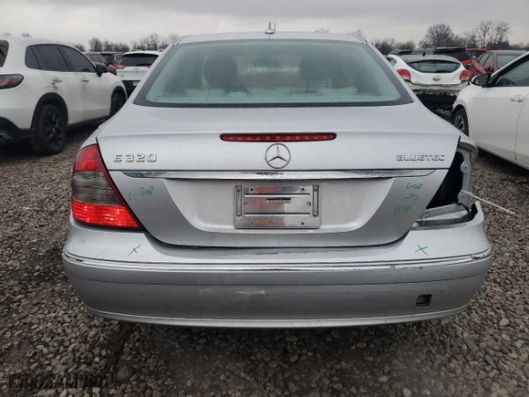 2009 Mercedes-Benz E-Class 3.0L with VIN WDBUF22X39B421457, listed as a Copart auction lot 85667034 with 197,639 mi miles and Salvage Title. Bid and sale history available at carsss.com. Image 6.