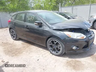 2014 Ford Focus SE z VIN 1FADP3K20EL173638, wystawiony jako IAAI lot #42265687 z przebiegiem 41 792 mil mil oraz . Historia ofert i sprzedaży dostępna na DreamBid. Obrazek 1.