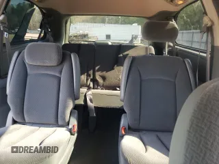 2005 Dodge Caravan SXT z VIN 2D4GP44L75R504132, wystawiony jako Copart lot #50805745 z przebiegiem 214 532 mil mil oraz Czysty tytuł • Clean title. Historia ofert i sprzedaży dostępna na DreamBid. Obrazek 10.