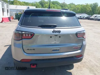 2021 Jeep Compass Trailhawk z VIN 3C4NJDDB7MT590390, wystawiony jako IAAI lot #42163205 z przebiegiem 70 551 mil mil oraz . Historia ofert i sprzedaży dostępna na DreamBid. Obrazek 17.