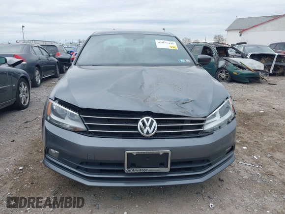 2016 Volkswagen Jetta Sport z VIN 3VWD17AJ2GM399335, wystawiony jako IAAI lot #42077435 z przebiegiem 92 284 mil mil oraz . Historia ofert i sprzedaży dostępna na DreamBid. Obrazek 12.