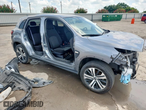 2021 Mitsubishi Outlander ES with VIN JA4APUAUXMU035131, listed as a Copart auction lot 64799845 with Not provided miles and Clean title. Bid and sale history available at DreamBid. Image 4.