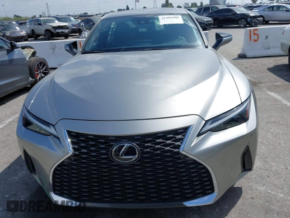2021 Lexus IS 300 z VIN JTHCA1D22M5117601, wystawiony jako IAAI lot #41904908 z przebiegiem 39 209 mil mil oraz . Historia ofert i sprzedaży dostępna na DreamBid. Obrazek 12.