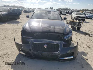 2018 Jaguar XF 25t Prestige with VIN SAJBE4FX1JCY55975, listed as a Copart auction lot 77982034 with 45,457 mi miles and Salvage Title. Bid and sale history available at carsss.com. Image 5.