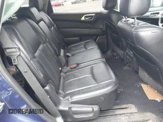 2019 Nissan Pathfinder SV z VIN 5N1DR2MN9KC620979, wystawiony jako IAAI lot #42093847 z przebiegiem 132 329 mil mil oraz . Historia ofert i sprzedaży dostępna na DreamBid. Obrazek 8.