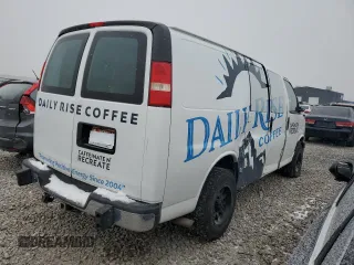 2015 GMC Savana Cargo Van with VIN 1GTW7FCF8F1904609, listed as a Copart auction lot 45178835 with 181,432 mi miles and Salvage Title. Bid and sale history available at carsss.com. Image 3.
