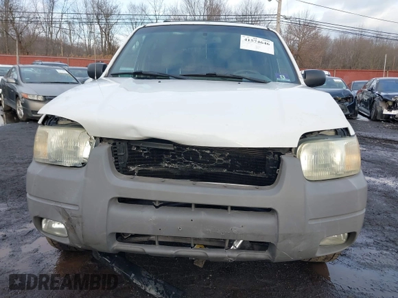 2002 Ford Escape XLT Choice with VIN 1FMYU04142KD82594, listed as a IAAI auction lot 41574646 with 173,174 mi miles. Bid and sale history available at carsss.com. Image 6.