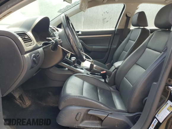 2008 Volkswagen Jetta Wolfsburg Edition with VIN 3VWRJ71K88M185501, listed as a Copart auction lot 62195385 with 156,017 mi miles and Clean title. Bid and sale history available at DreamBid. Image 7.