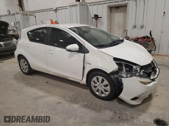 2014 Toyota Prius One z VIN JTDKDTB33E1558853, wystawiony jako Copart lot #57339425 z przebiegiem Nie podano mil oraz Nie do naprawy • Non repairable. Historia ofert i sprzedaży dostępna na DreamBid. Obrazek 4.