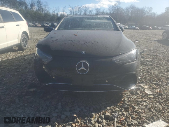 2024 Mercedes-Benz EQE 350 z VIN W1KEG1CB3RF048905, wystawiony jako Copart lot #83189584 z przebiegiem Nie podano mil oraz Szkoda całkowita • Salvage title. Historia ofert i sprzedaży dostępna na DreamBid. Obrazek 5.