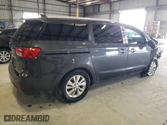2018 Kia Sedona LX with VIN KNDMB5C17J6405820, listed as a Copart auction lot 88976525 with 110,658 mi miles and Non Repairable. Bid and sale history available at carsss.com. Image 3.