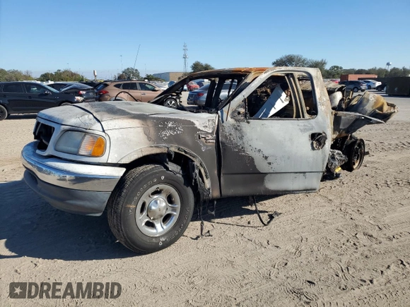 2001 Ford F-150 XL with VIN 1FTRX07WX1KE63914, listed as a Copart auction lot 87848725 with 0 mi miles and Non Repairable. Bid and sale history available at carsss.com. Image 1.