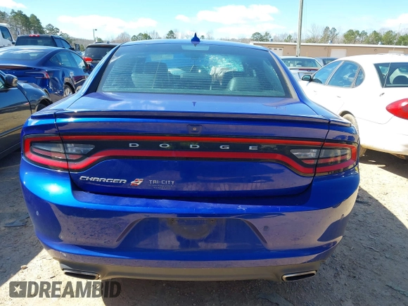 2018 Dodge Charger GT with VIN 2C3CDXJG1JH207813, listed as a IAAI auction lot 41718767 with 72,287 mi miles. Bid and sale history available at carsss.com. Image 17.