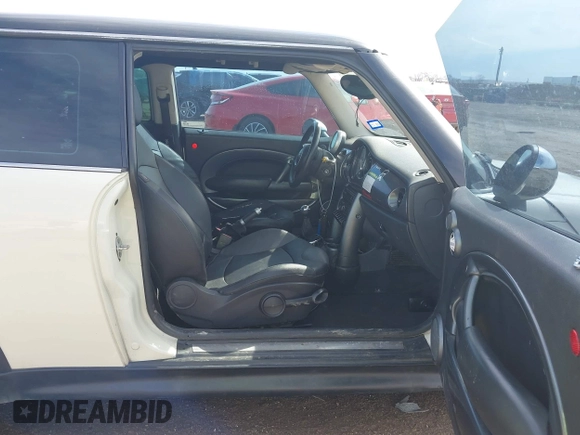 2006 MINI Hardtop S with VIN WMWRE335X6TL19914, listed as a IAAI auction lot 41680041 with 213,011 mi miles and . Bid and sale history available at DreamBid. Image 5.