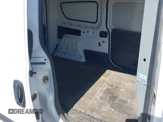 2022 Ram ProMaster City Cargo Tradesman z VIN ZFBHRFAB7N6Y29442, wystawiony jako IAAI lot #42306750 z przebiegiem 89 057 mil mil oraz . Historia ofert i sprzedaży dostępna na DreamBid. Obrazek 8.