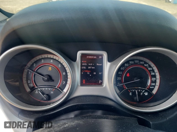 2013 Dodge Journey American Value z VIN 3C4PDCAB1DT656317, wystawiony jako Copart lot #58525885 z przebiegiem 210 834 mil mil oraz Szkoda całkowita • Salvage title. Historia ofert i sprzedaży dostępna na DreamBid. Obrazek 9.
