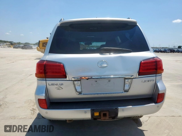 2010 Lexus LX 570 z VIN JTJHY7AX1A4035427, wystawiony jako Copart lot #61180645 z przebiegiem 330 834 mil mil oraz Czysty tytuł • Clean title. Historia ofert i sprzedaży dostępna na DreamBid. Obrazek 6.