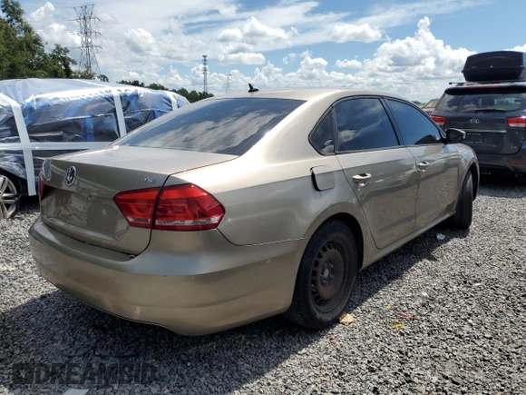 2015 Volkswagen Passat Limited Edition with VIN 1VWAT7A35FC093020, listed as a Copart auction lot 62692295 with 138,823 mi miles and Clean title. Bid and sale history available at DreamBid. Image 3.