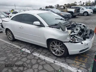 2008 Volvo C70 with VIN YV1MC67238J042262, listed as a IAAI auction lot 41531834 with 147,127 mi miles. Bid and sale history available at carsss.com. Image 1.