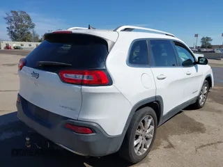 2016 Jeep Cherokee High Altitude with VIN 1C4PJLDB1GW264358, listed as a IAAI auction lot 41884632 with 87,250 mi miles. Bid and sale history available at carsss.com. Image 4.