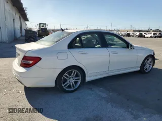 2014 Mercedes-Benz C 250 Sport z VIN WDDGF4HB6ER317770, wystawiony jako Copart lot #88786415 z przebiegiem 165 399 mil mil oraz Szkoda całkowita • Salvage title. Historia ofert i sprzedaży dostępna na DreamBid. Obrazek 3.