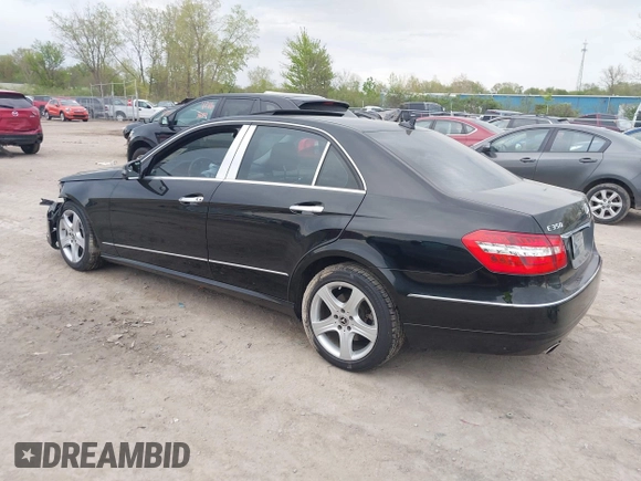 2011 Mercedes-Benz E 350 Luxury z VIN WDDHF8HB6BA418247, wystawiony jako IAAI lot #42161954 z przebiegiem 87 877 mil mil oraz . Historia ofert i sprzedaży dostępna na DreamBid. Obrazek 3.