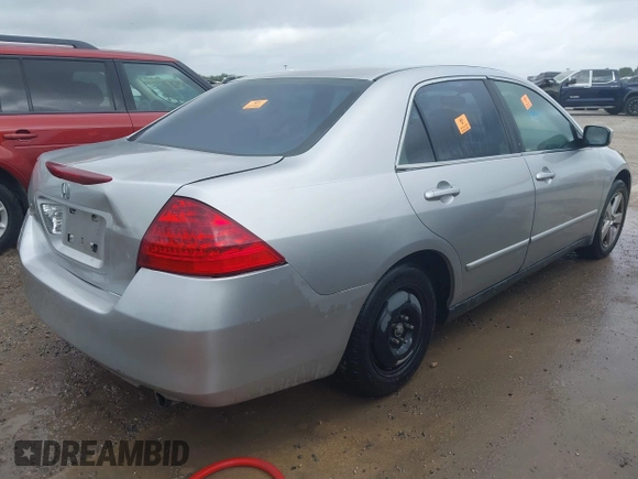 2007 Honda Accord LX with VIN JHMCM564X7C021650, listed as a IAAI auction lot 42576746 with 261,206 mi miles and . Bid and sale history available at DreamBid. Image 4.