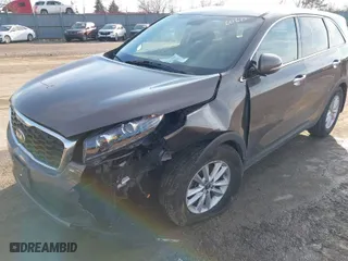 2019 Kia Sorento L with VIN 5XYPG4A30KG532033, listed as a IAAI auction lot 41476060 with 62,755 mi miles. Bid and sale history available at carsss.com. Image 6.