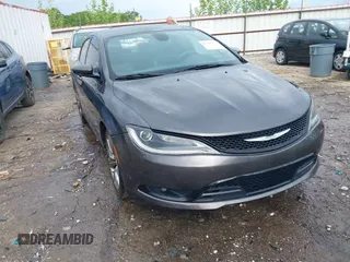 2015 Chrysler 200 S z VIN 1C3CCCBG4FN605316, wystawiony jako IAAI lot #42180434 z przebiegiem 121 692 mil mil oraz . Historia ofert i sprzedaży dostępna na DreamBid. Obrazek 1.