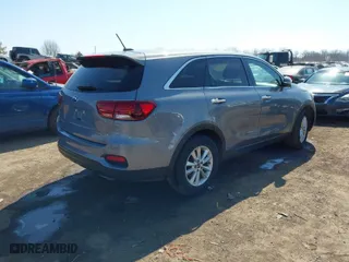 2020 Kia Sorento LX V6 with VIN 5XYPG4A59LG620081, listed as a IAAI auction lot 41752175 with 91,668 mi miles. Bid and sale history available at carsss.com. Image 4.