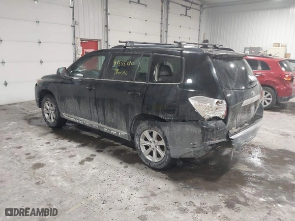 2011 Toyota Highlander with VIN 5TDBK3EH6BS062005, listed as a IAAI auction lot 41555010 with 189,683 mi miles. Bid and sale history available at carsss.com. Image 3.