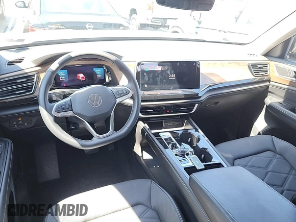 2024 Volkswagen Atlas SE with VIN 1V2HR2CA7RC565297, listed as a IAAI auction lot 42844488 with 24,398 mi miles and . Bid and sale history available at DreamBid. Image 34.