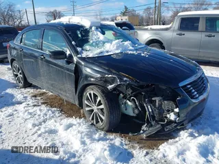 2011 Chrysler 200 S with VIN 1C3BC8FGXBN615281, listed as a IAAI auction lot 41585541 with 147,793 mi miles. Bid and sale history available at carsss.com. Image 1.