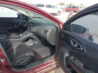 2015 Chrysler 200 Limited with VIN 1C3CCCAB1FN632818, listed as a IAAI auction lot 41921516 with 112,295 mi miles. Bid and sale history available at carsss.com. Image 5.