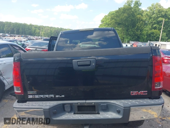 2010 GMC Sierra 1500 SLE z VIN 3GTRKVE37AG237387, wystawiony jako IAAI lot #42226235 z przebiegiem 181 766 mil mil oraz . Historia ofert i sprzedaży dostępna na DreamBid. Obrazek 16.