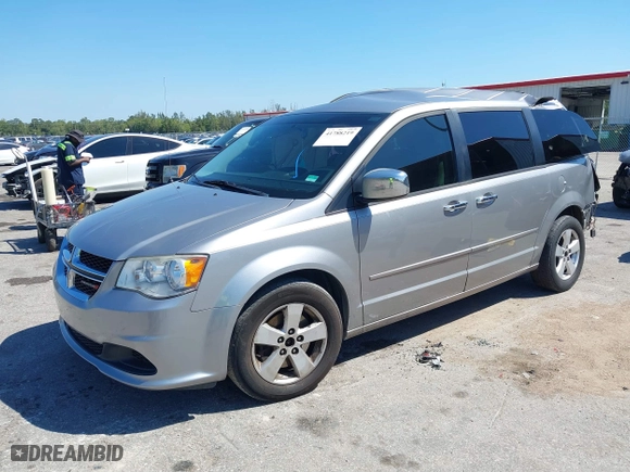 2016 Dodge Grand Caravan SE with VIN 2C4RDGBG9GR276627, listed as a IAAI auction lot 41788219 with 182,638 mi miles. Bid and sale history available at carsss.com. Image 17.
