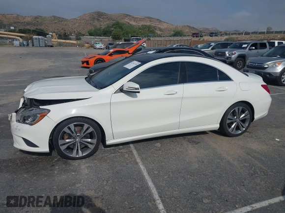 2014 Mercedes-Benz CLA 250 z VIN WDDSJ4EB0EN044118, wystawiony jako IAAI lot #42141130 z przebiegiem 76 122 mil mil oraz . Historia ofert i sprzedaży dostępna na DreamBid. Obrazek 14.