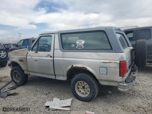 1996 Ford Bronco Custom with VIN 1FMEU15H2TLB39706, listed as a Copart auction lot 52936135 with 202,872 mi miles and Clean Title. Bid and sale history available at carsss.com. Image 2.