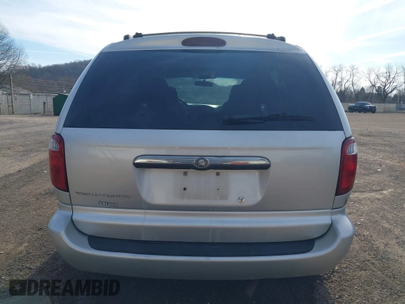 2005 Chrysler Town & Country with VIN 1C4GP45R55B238222, listed as a IAAI auction lot 41780737 with 166,880 mi miles. Bid and sale history available at carsss.com. Image 17.